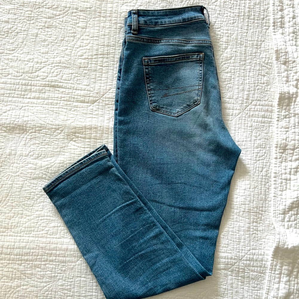 American eagle mom jeans